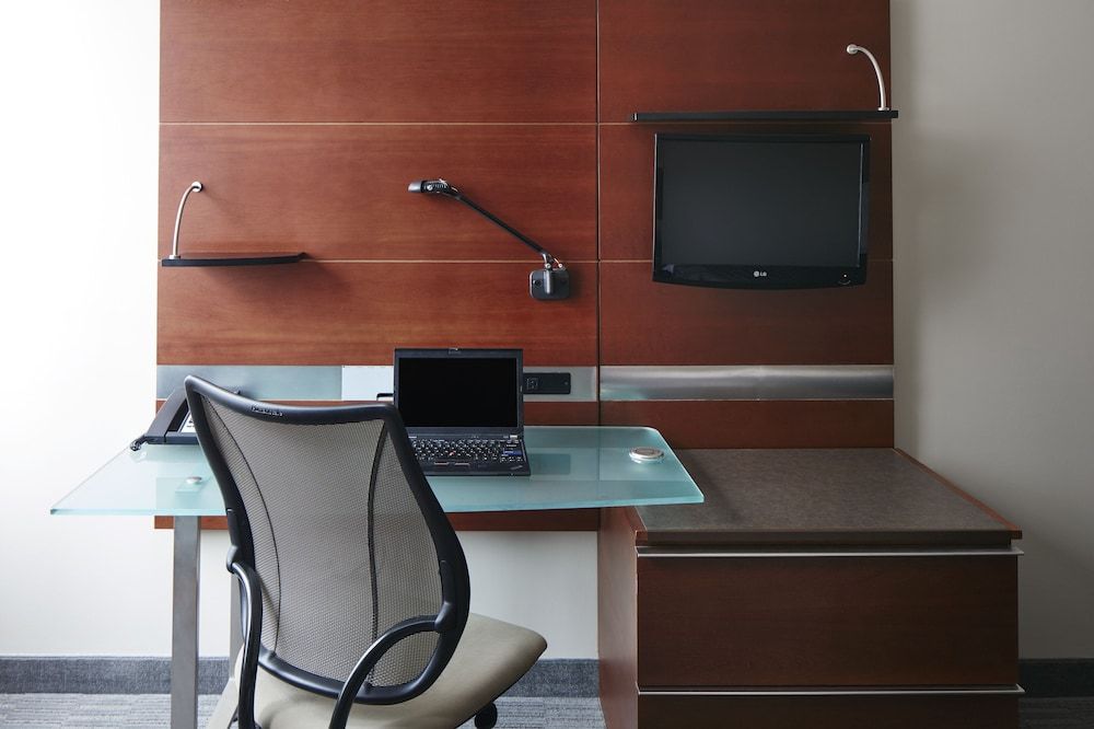 River Hotel Classic Room 8