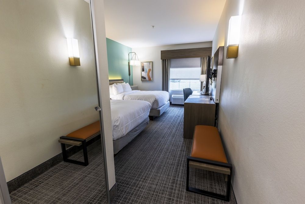 Standard Room, 2 Queen Beds, Non Smoking