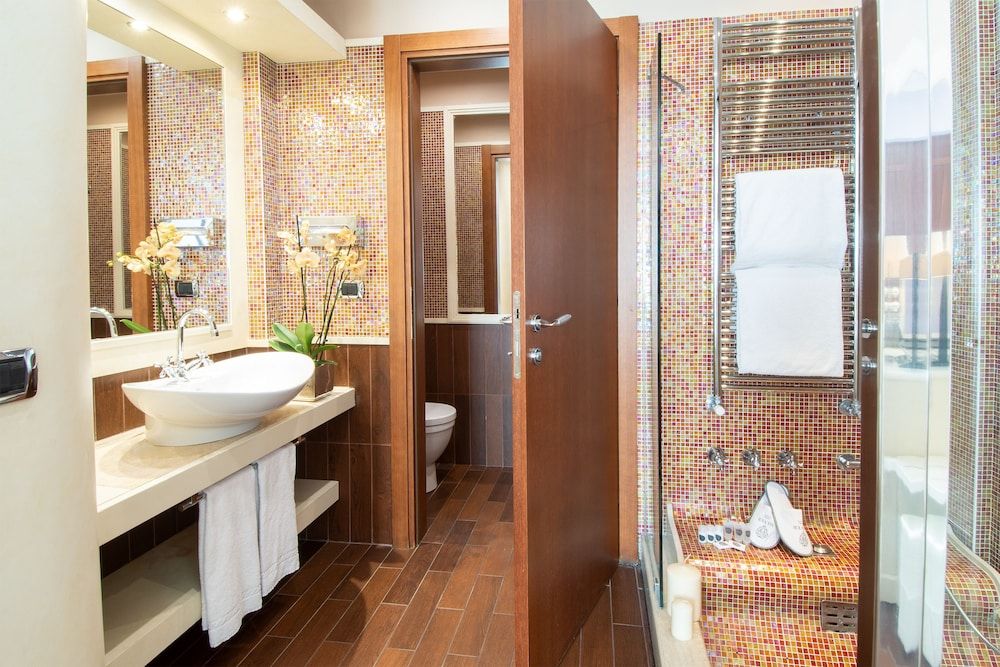 Hotel Silver Twin Room 6