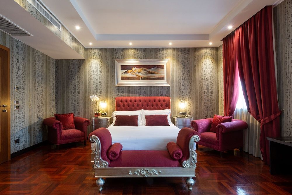 undefined Hotel Silver 6