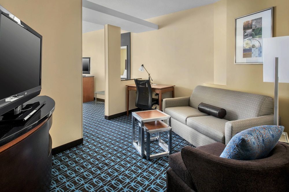 Suite, 1 King Bed, Non Smoking