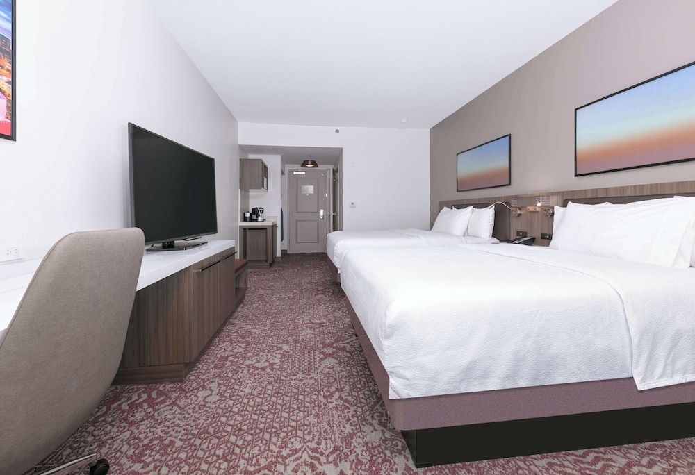 Room, Multiple Beds, View