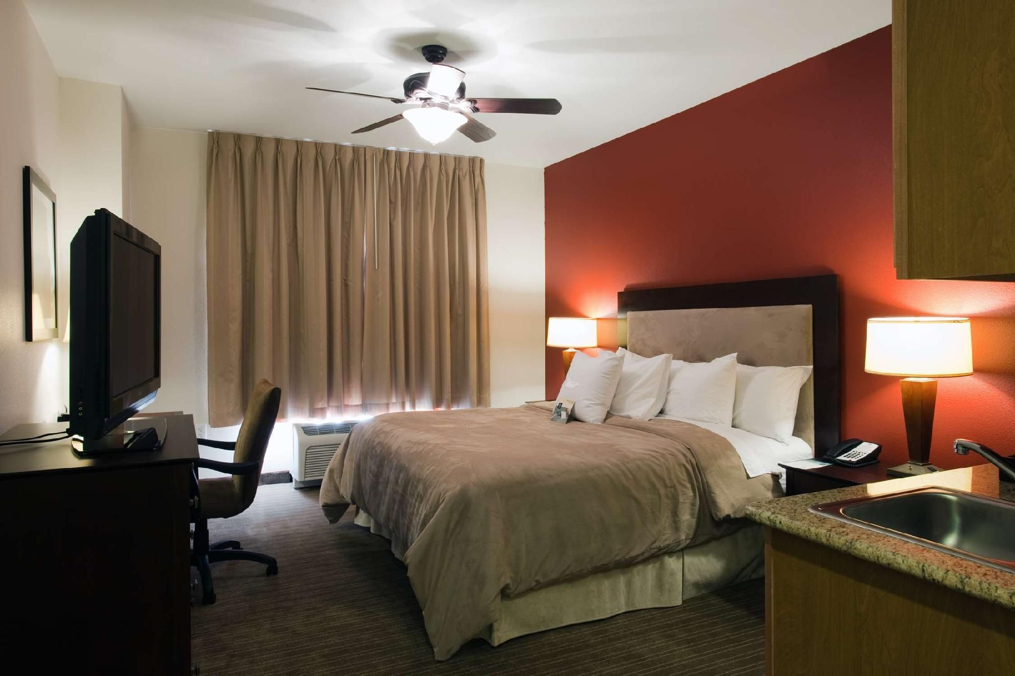 1 KING BED NONSUITE NONSMOKING