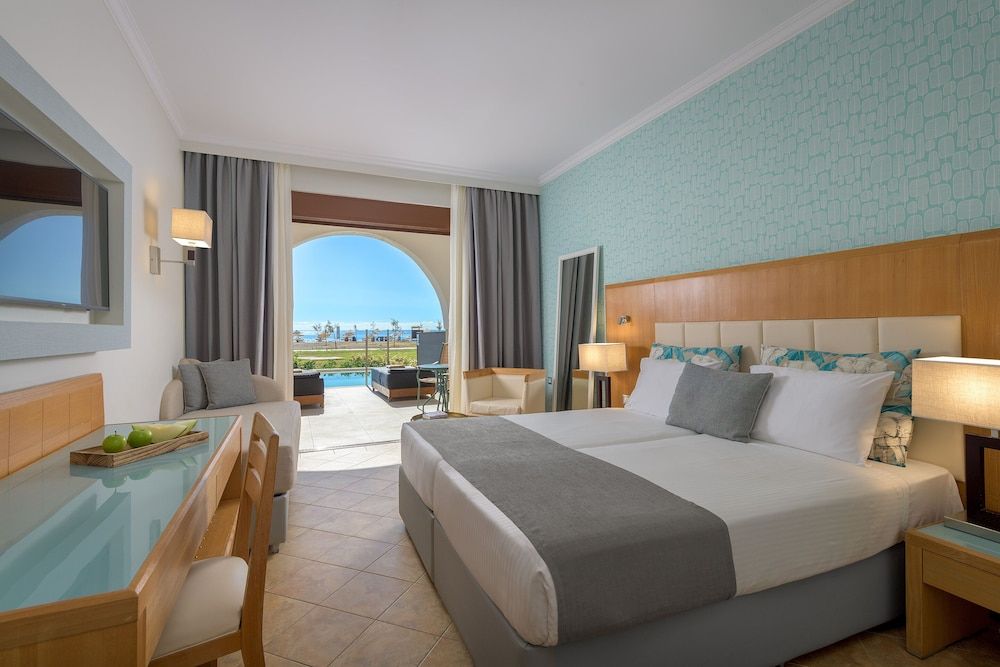Superior Double Room, Private Pool, Beach View