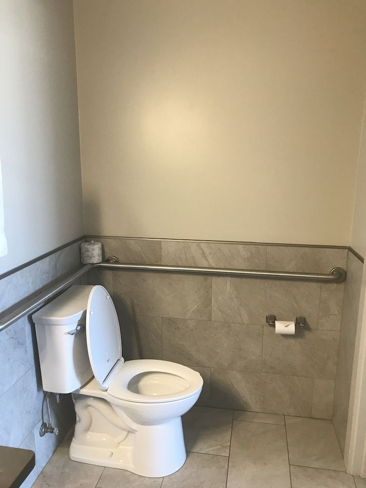 Beachside Motel Classic Room 4