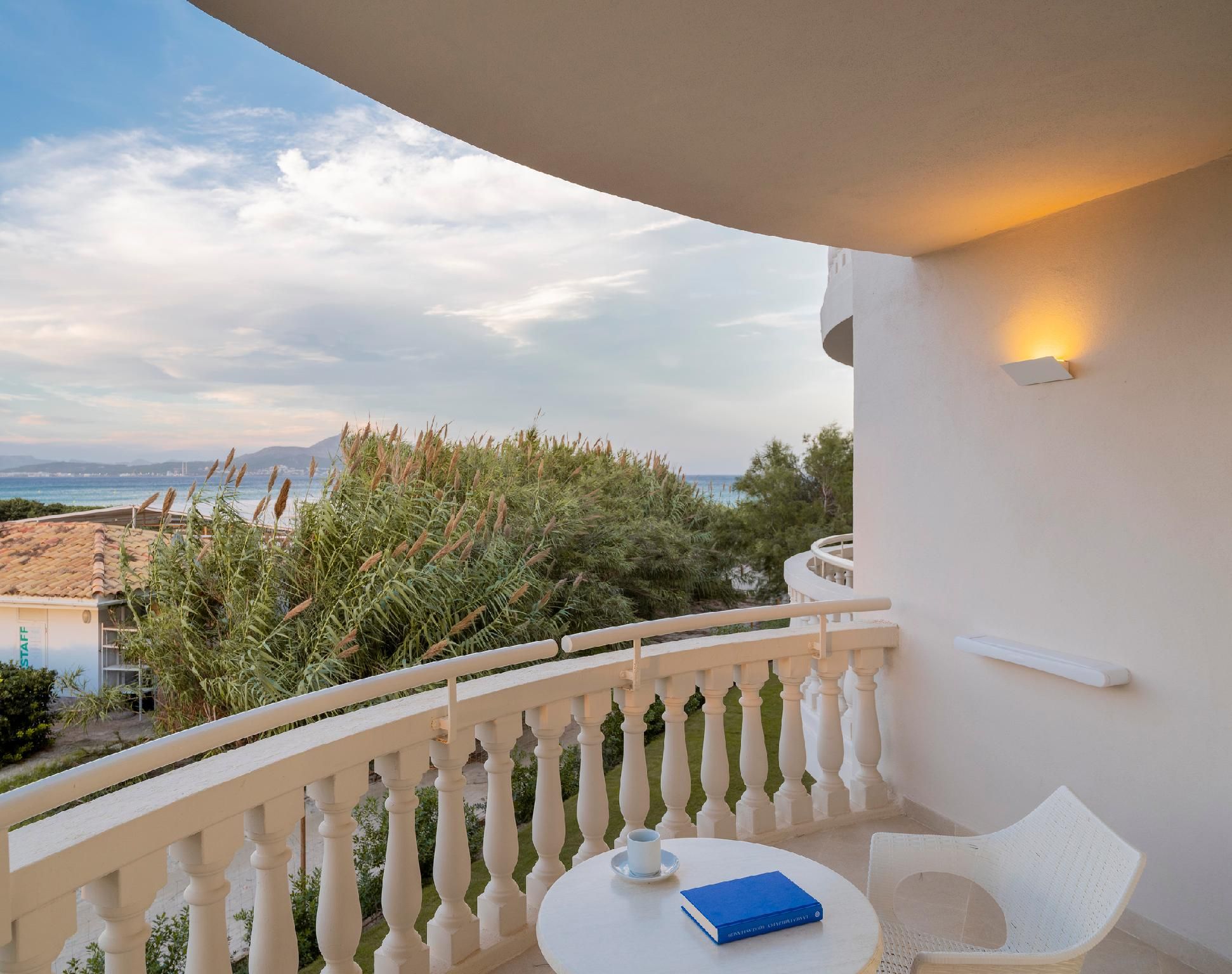 Premium Side Sea View Family Room