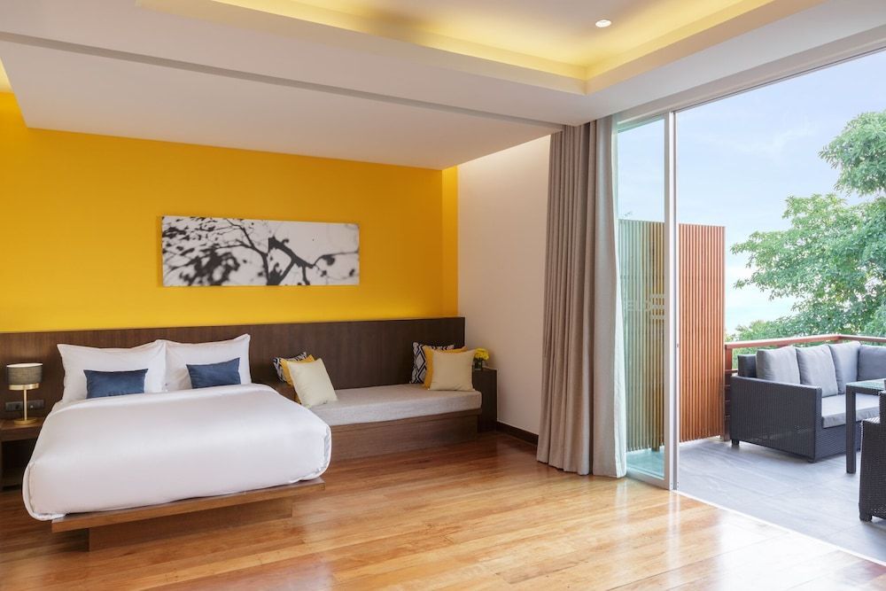 Executive Suite, Sea View