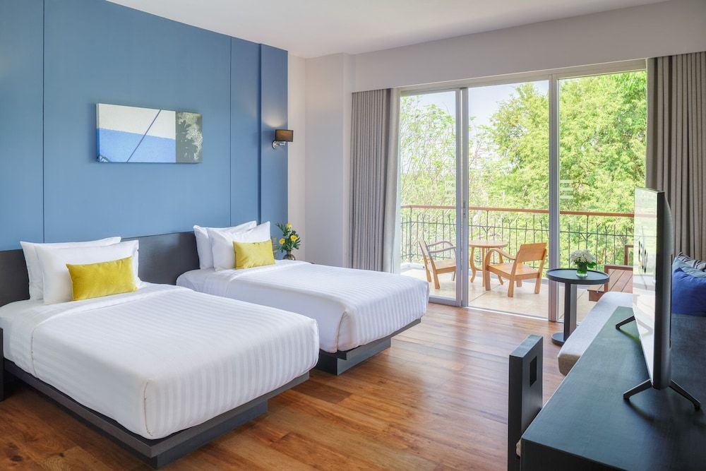 undefined Relo' The Urban Escape