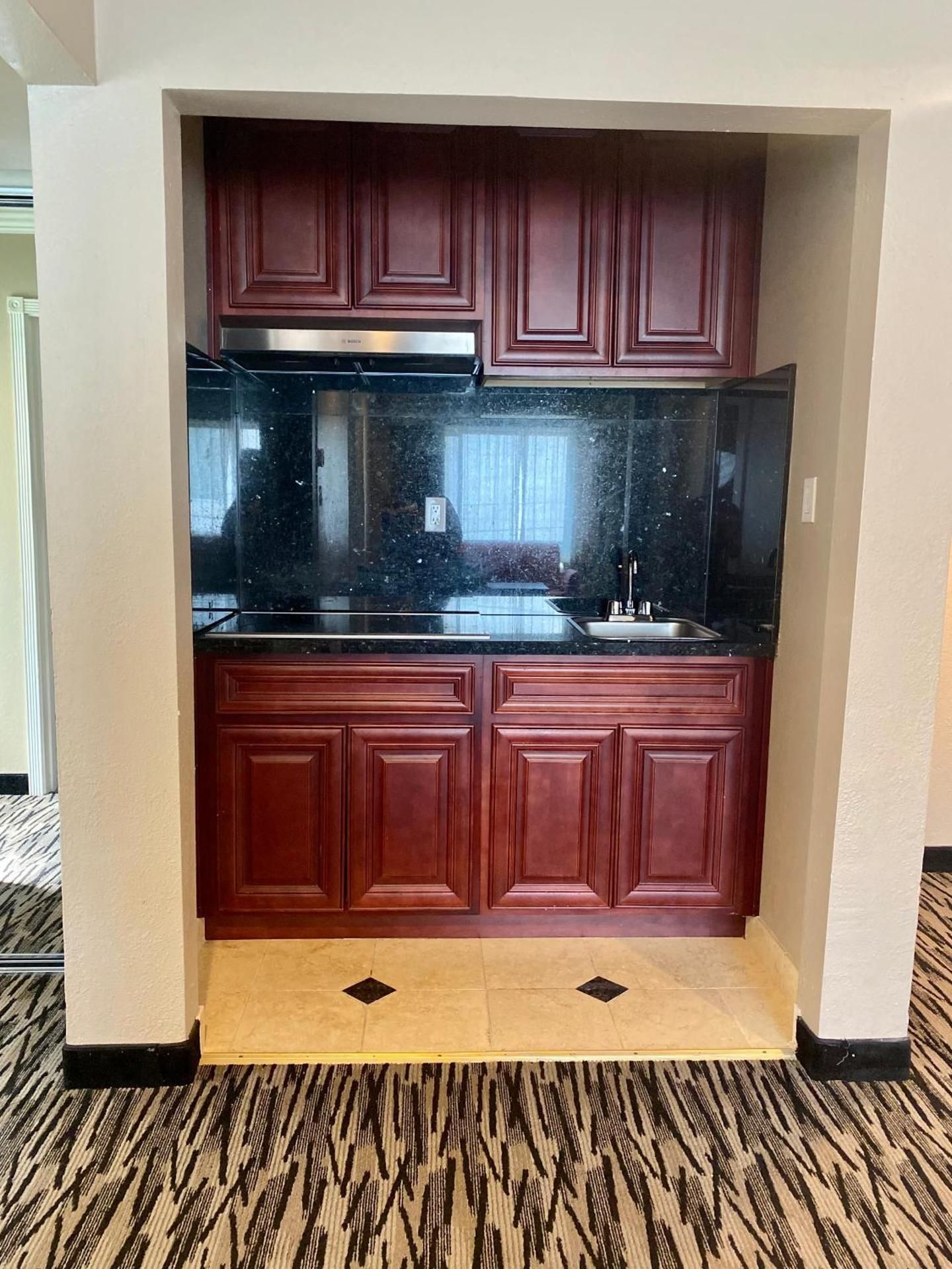 undefined Motel Capri 10