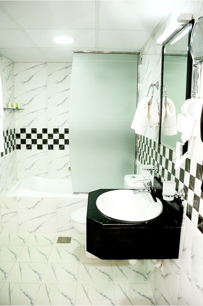 Royal Falcon Hotel Junior Suite 4