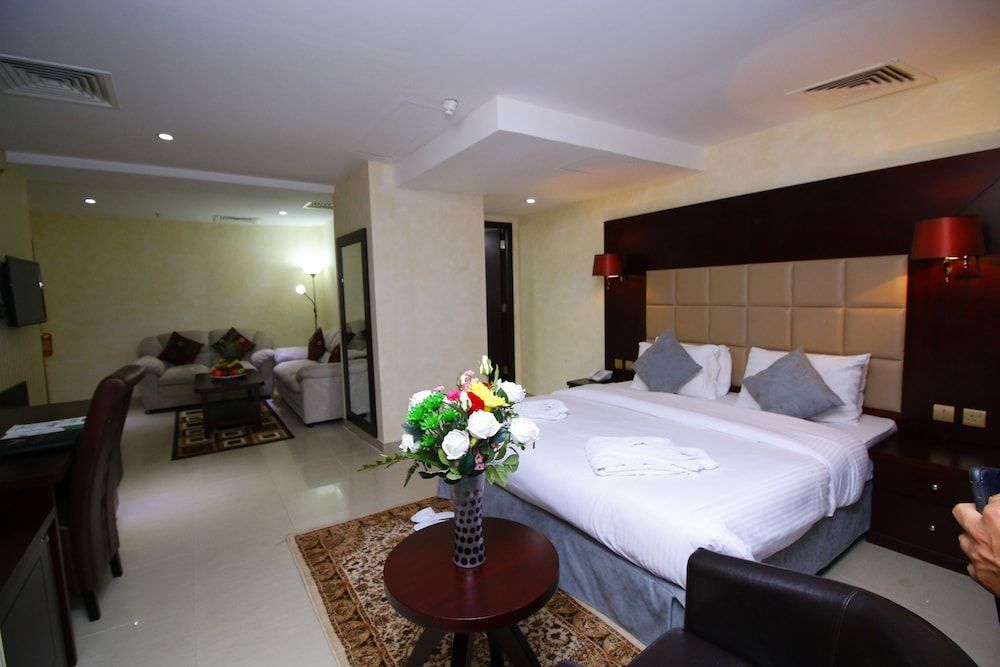Royal Falcon Hotel Junior Suite 2