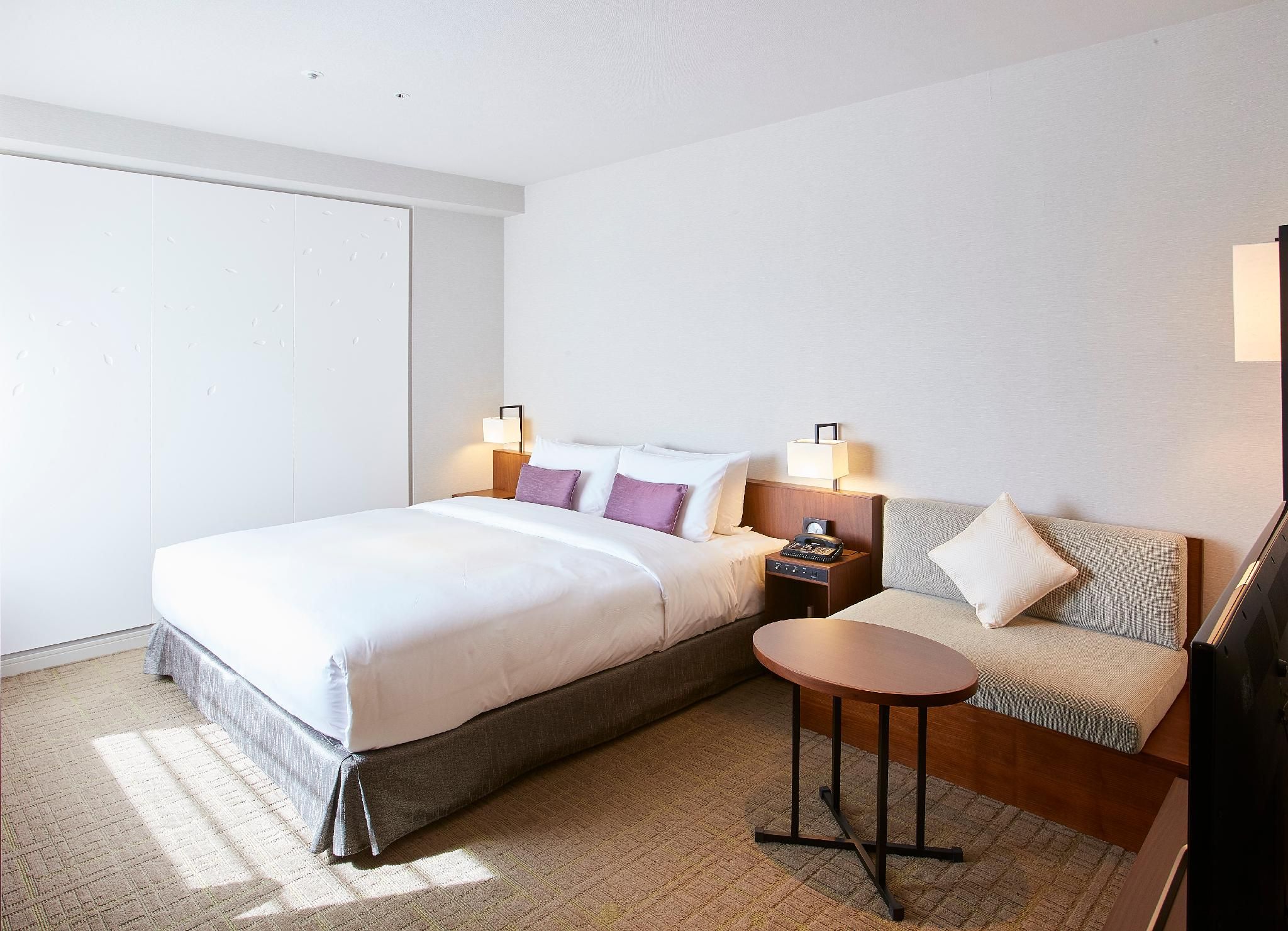 Premier King Room - Non-Smoking