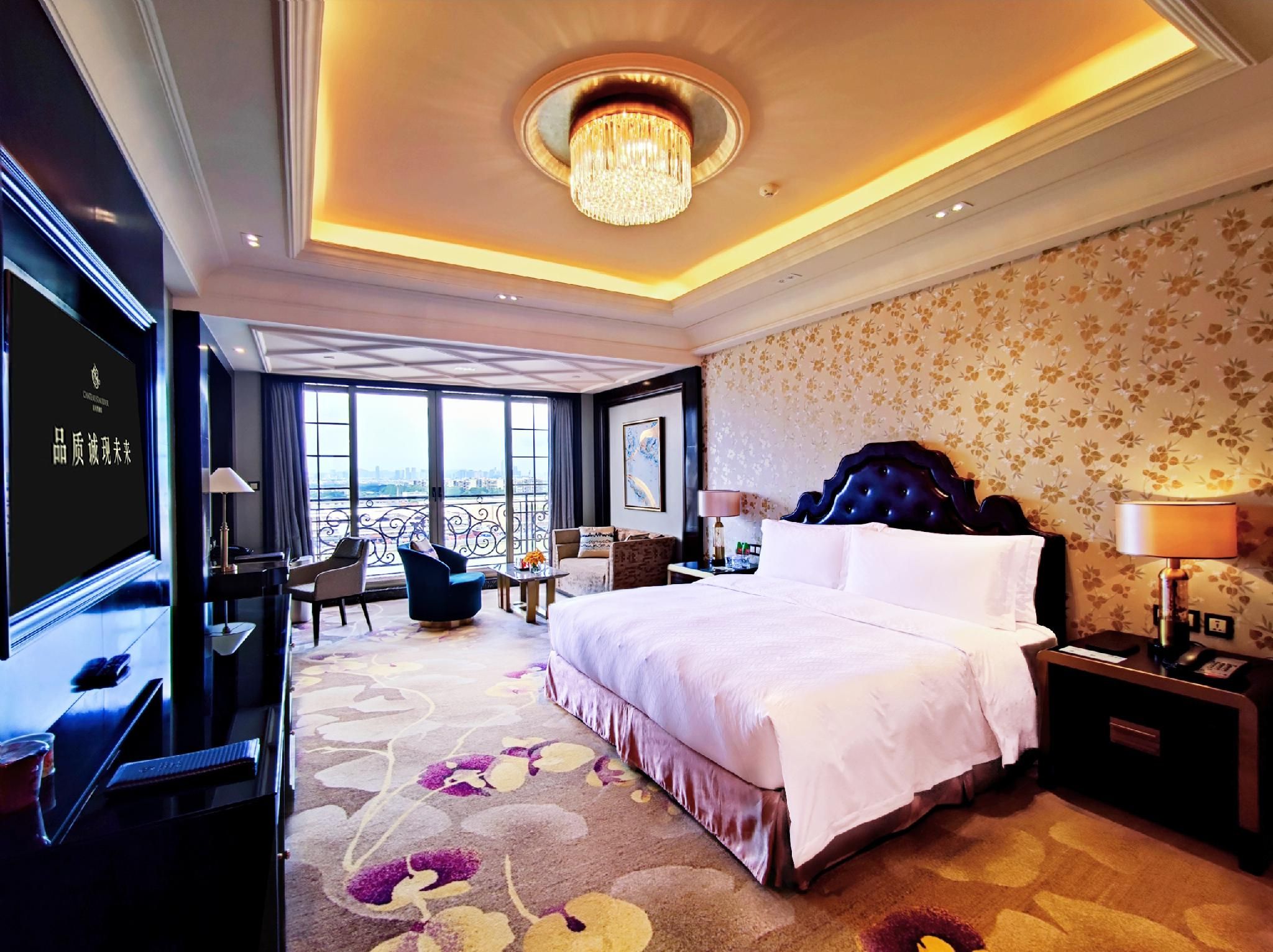 River View Queen