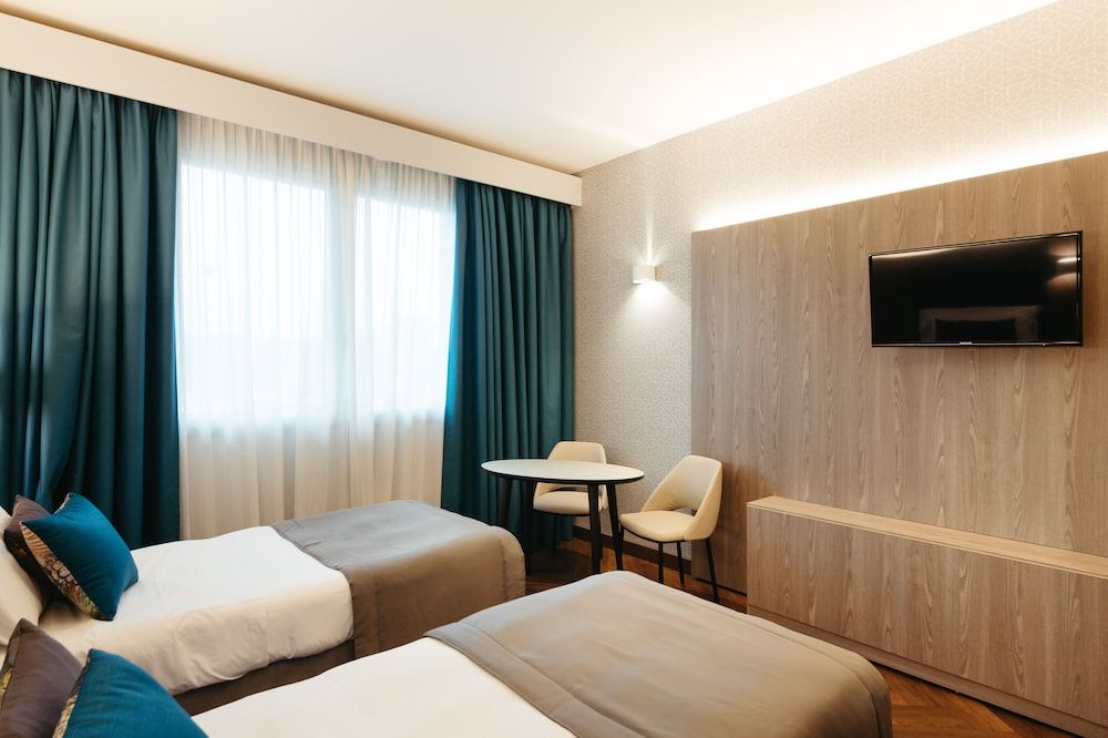 Hotel Motel Prestige Twin Room 2