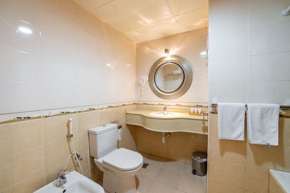 Crystal Plaza Hotel Standard Double Room 4