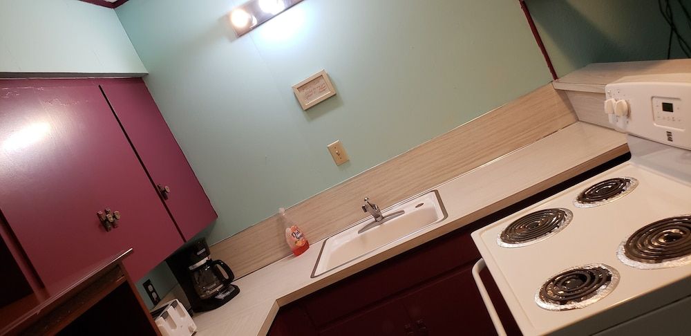 Windmill Inn Lynden Standard Suite, 2 Double Beds, Non Smoking, Kitchenette 8