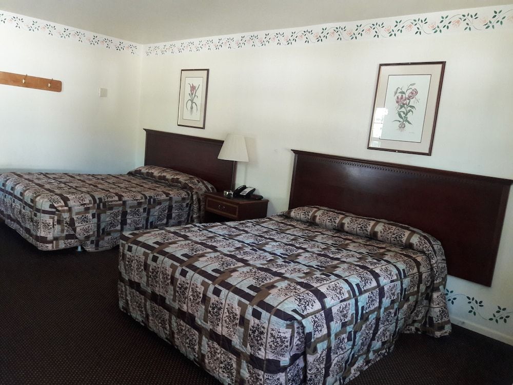 Windmill Inn Lynden Standard Suite, 2 Double Beds, Non Smoking, Kitchenette