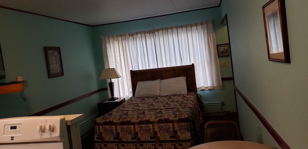 Windmill Inn Lynden Standard Suite, 2 Double Beds, Non Smoking, Kitchenette 4