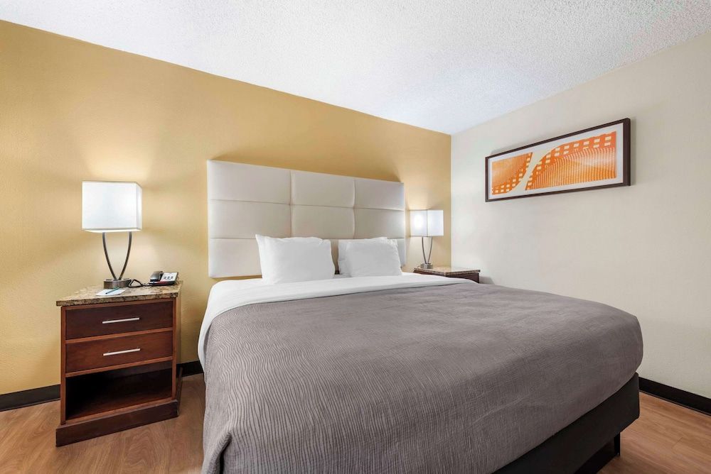 Standard Room, 1 King Bed, Non Smoking