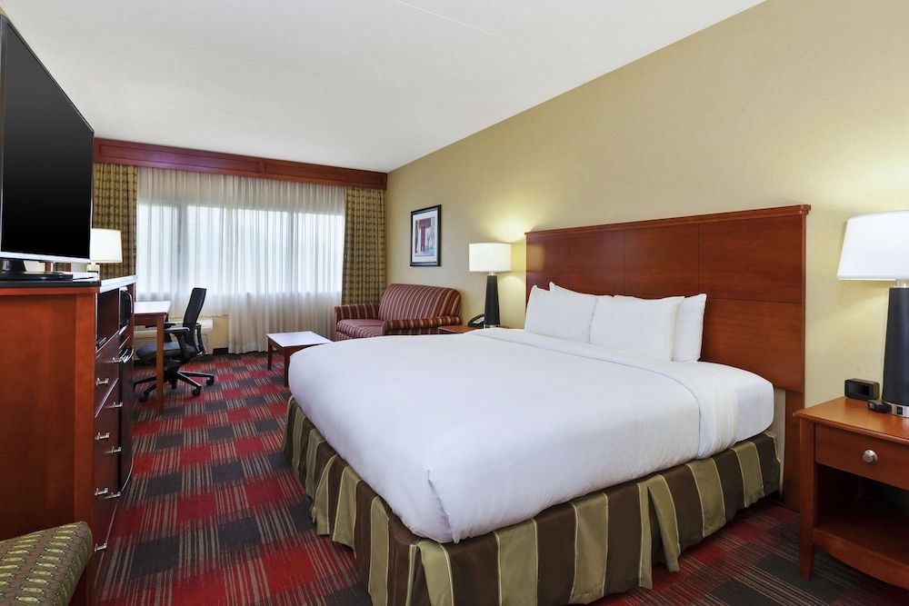 Room, 1 King Bed, Accessible, Non Smoking (Bathtub)