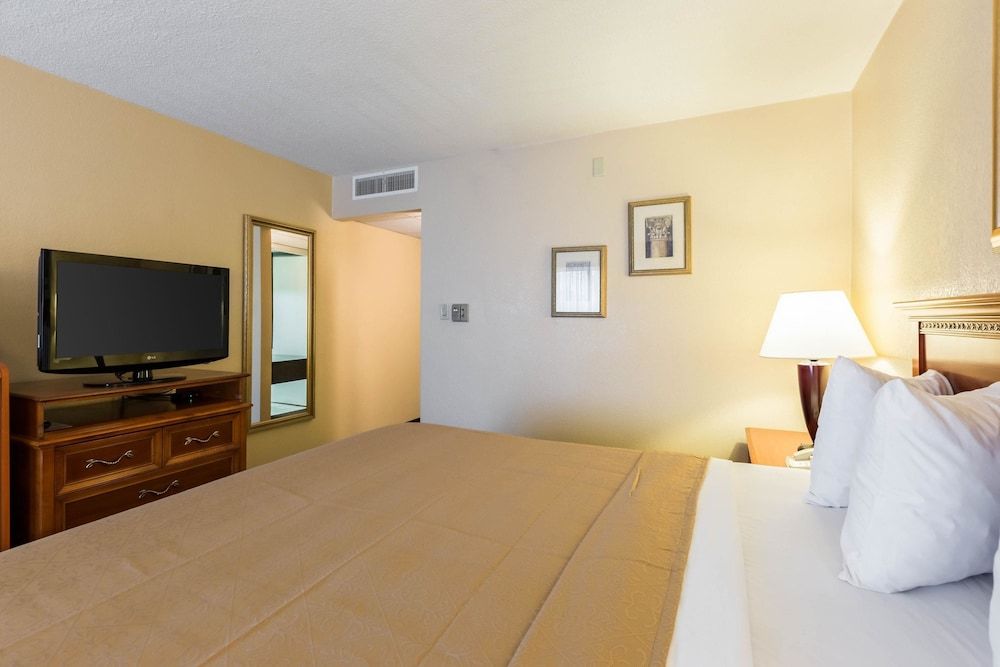 Room, 1 Queen Bed, Accessible, Non Smoking