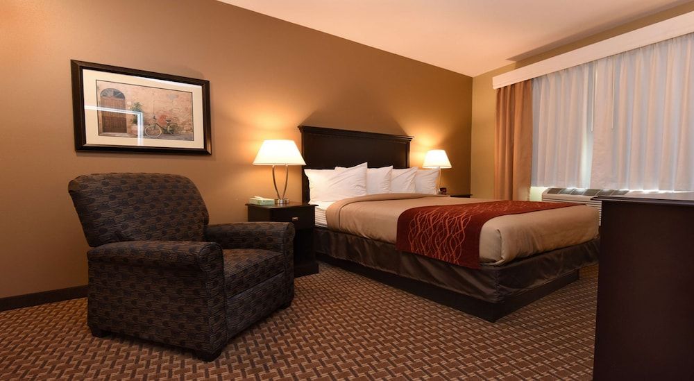 Best Western Plus Vintage Valley Inn Suite, Multiple Beds, Non Smoking, Kitchen 2