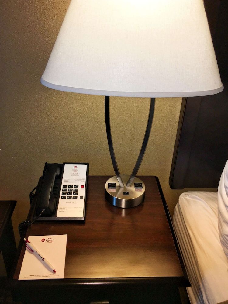 Best Western Plus Vintage Valley Inn Standard Room, 2 Queen Beds, Non Smoking, Refrigerator & Microwave 8