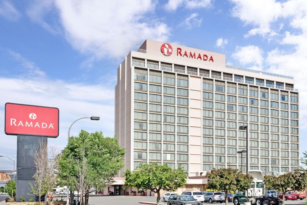 undefined Ramada by Wyndham Reno Hotel and Casino 4