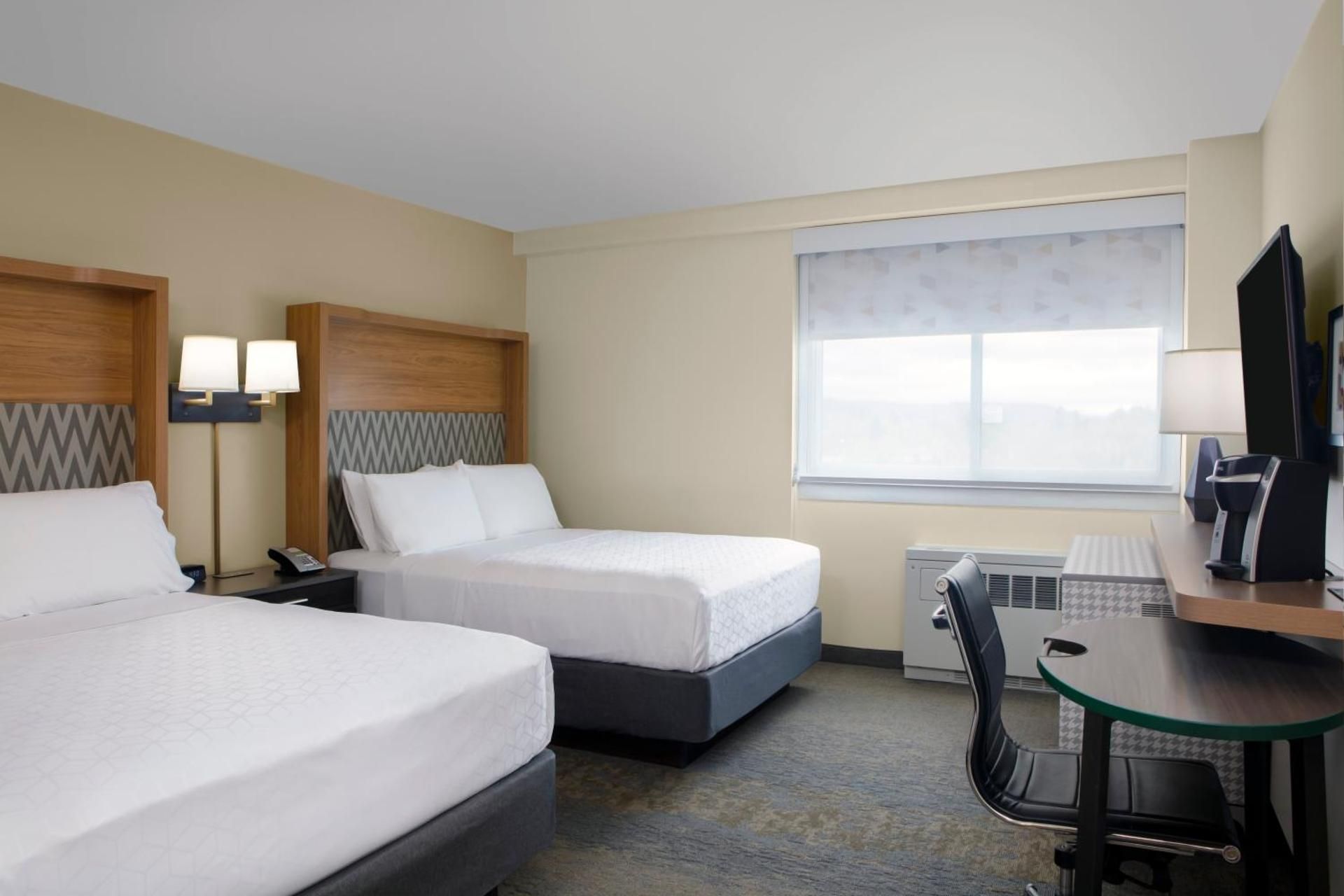 2 Queen Beds 1 Bedroom Suite