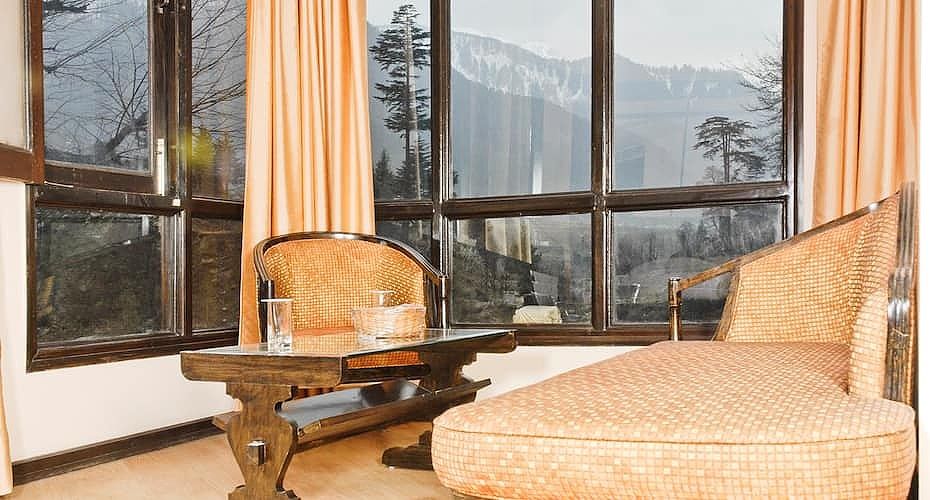 The River Crescent Resort