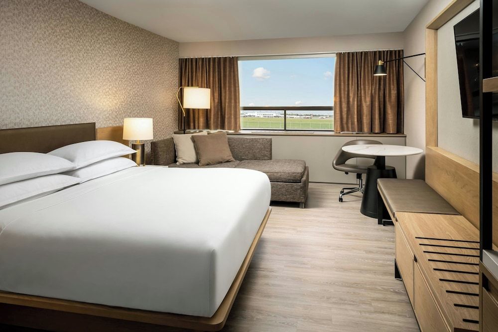 Room, 1 King Bed, Non Smoking