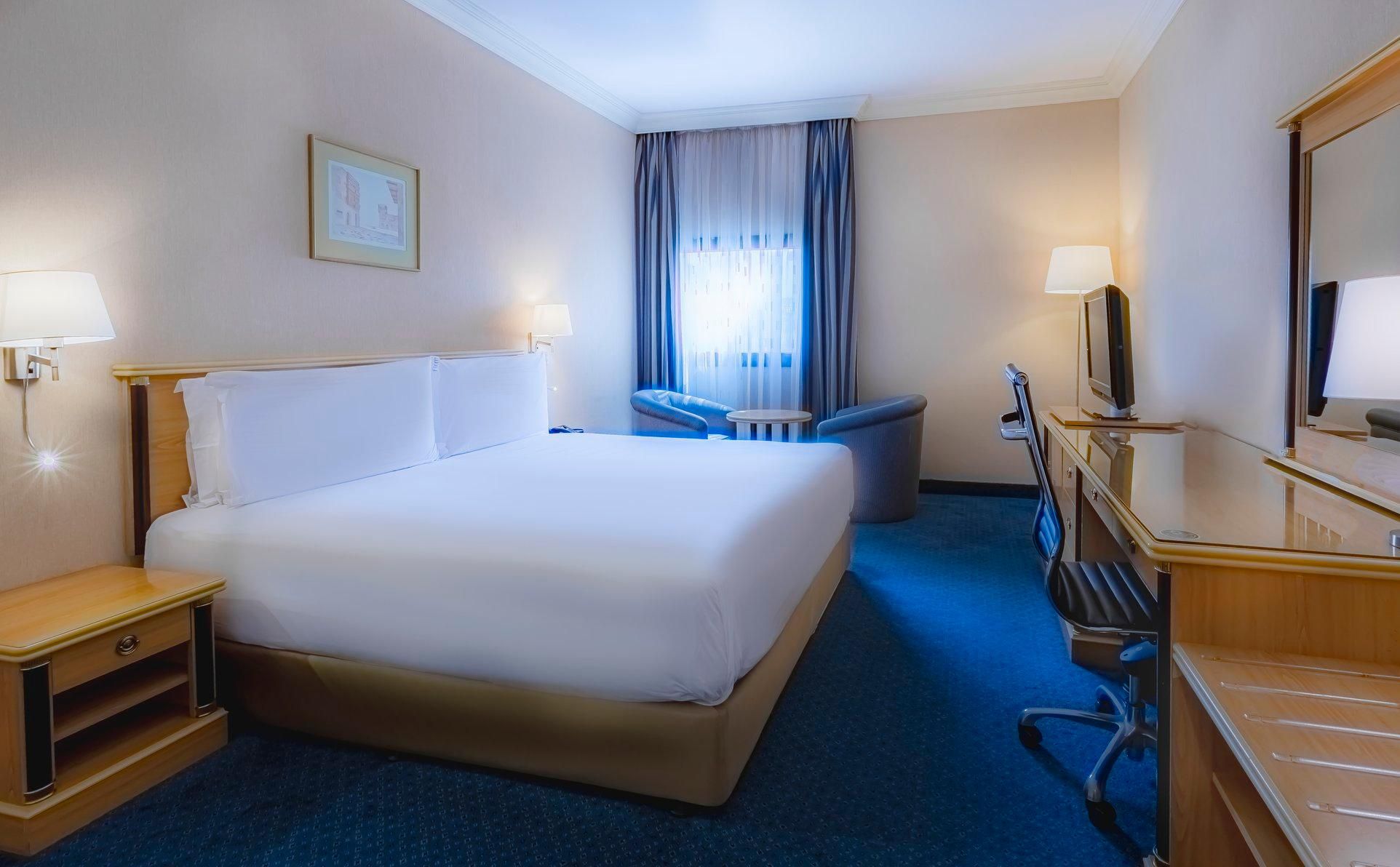 1 Single Bed Standard Pool View