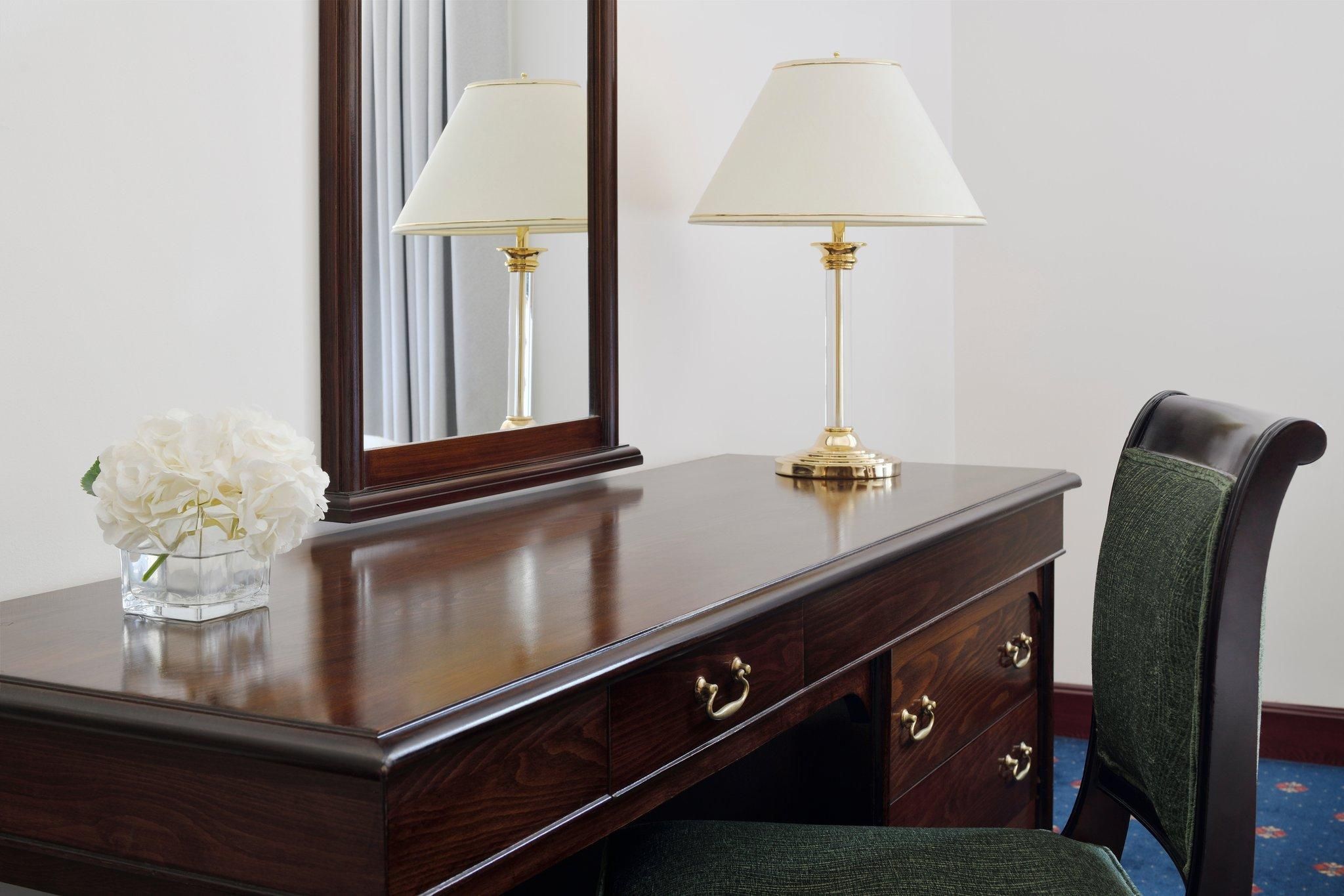 3 Single Beds Classic Smoking