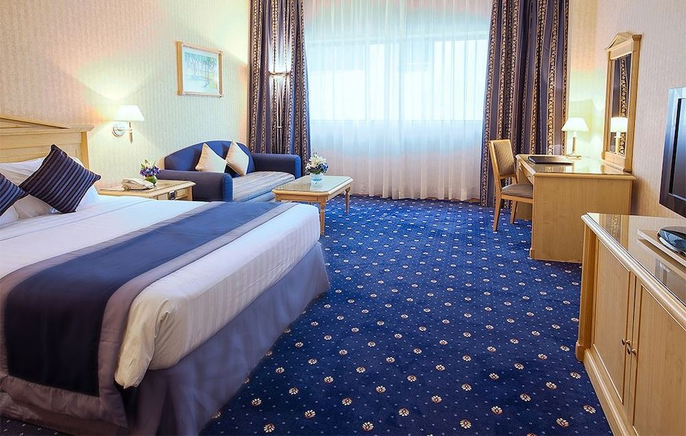 undefined Capitol Hotel 7