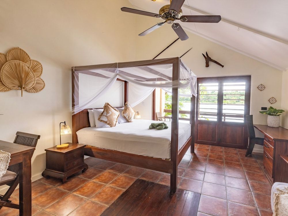 Fatumaru Lodge Port Vila Studio Suite, Sea View, Beachside 2