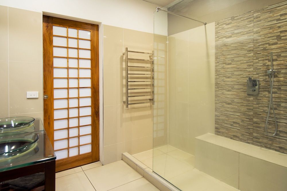 Fatumaru Lodge Port Vila Luxury Penthouse, 2 Bedrooms, Sea View, Sea Facing 4