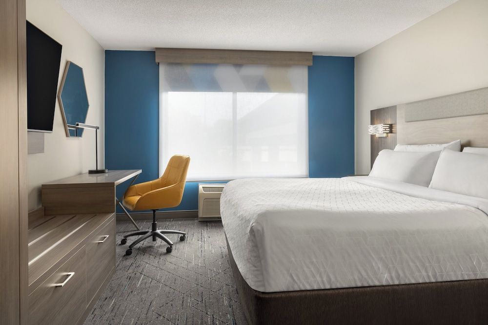 Standard Room, 1 King Bed