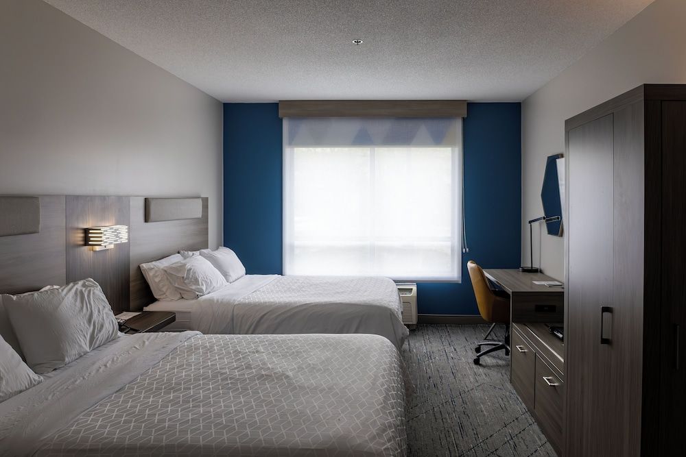 Suite, Multiple Beds