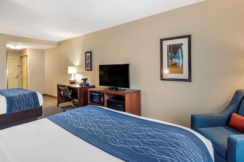 Standard Room, 2 Queen Beds, Non Smoking