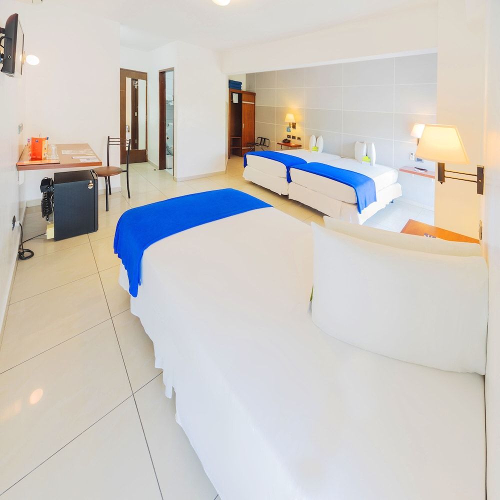 Triple Room, 3 Twin Beds