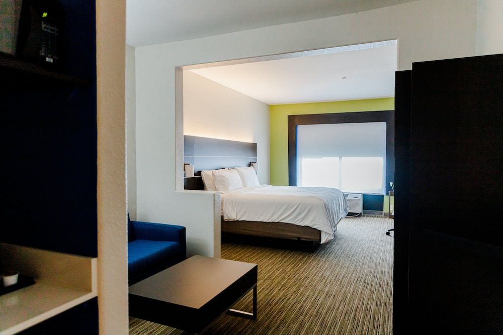 Suite, 1 King Bed