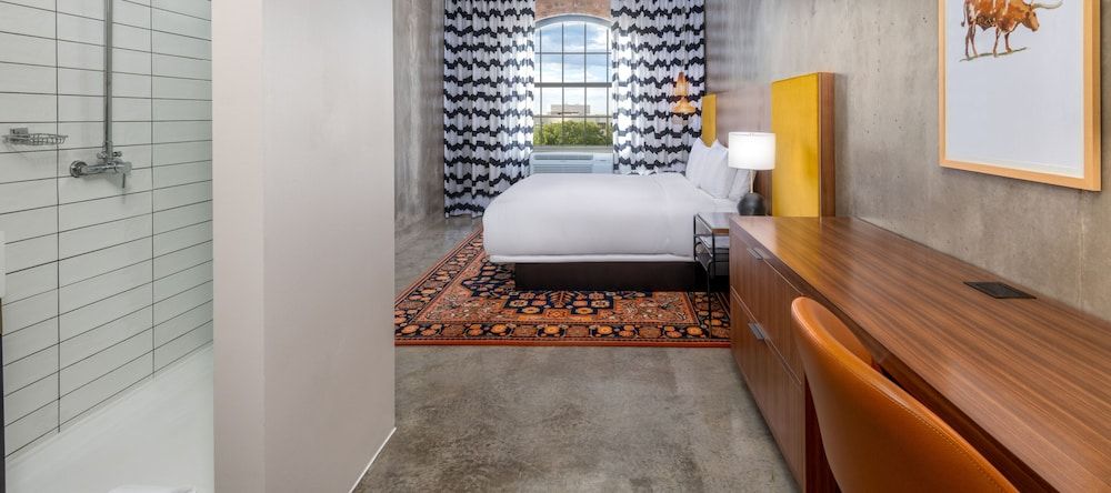 Room, 1 King Bed, Accessible (Hearing)