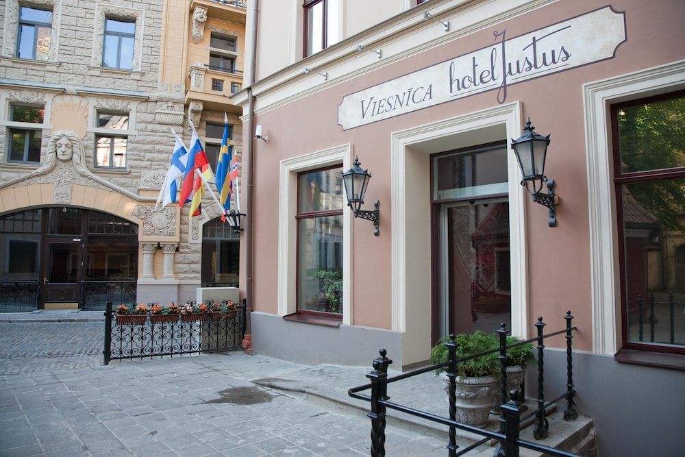 undefined Hotel Justus 2