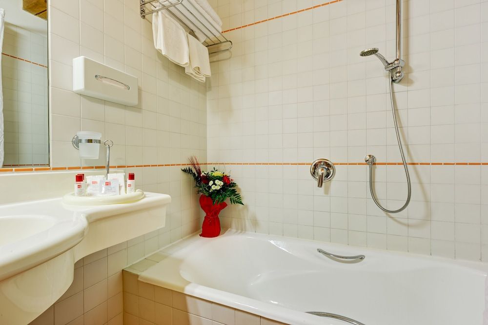 Parc Hotel Superior Double or Twin Room, Annex Building 5