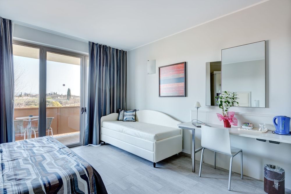 Parc Hotel Standard Double or Twin Room (Main Building) 3