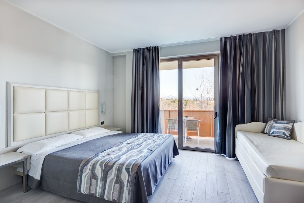 Parc Hotel Standard Double or Twin Room (Main Building) 2