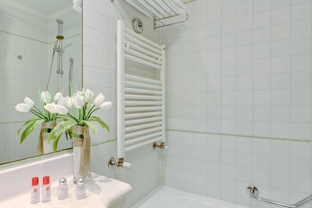 Parc Hotel Standard Double or Twin Room (Main Building) 7