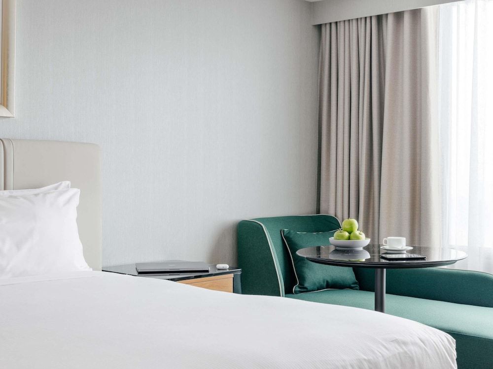 Mantra Melbourne Airport Premium Studio, 1 King Bed 5