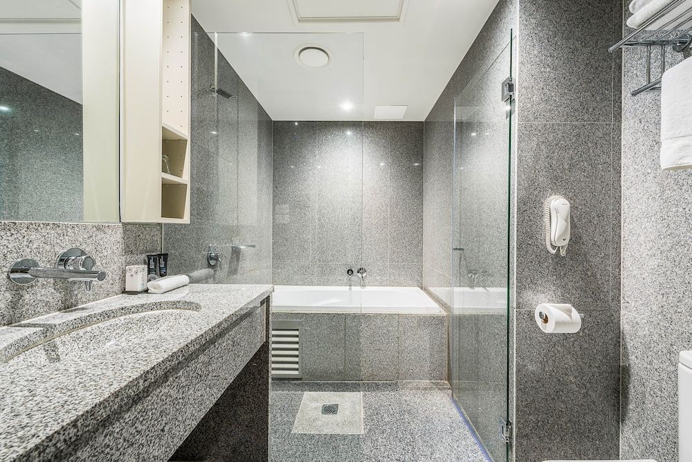 Mantra Melbourne Airport Premium Studio, 1 King Bed 8