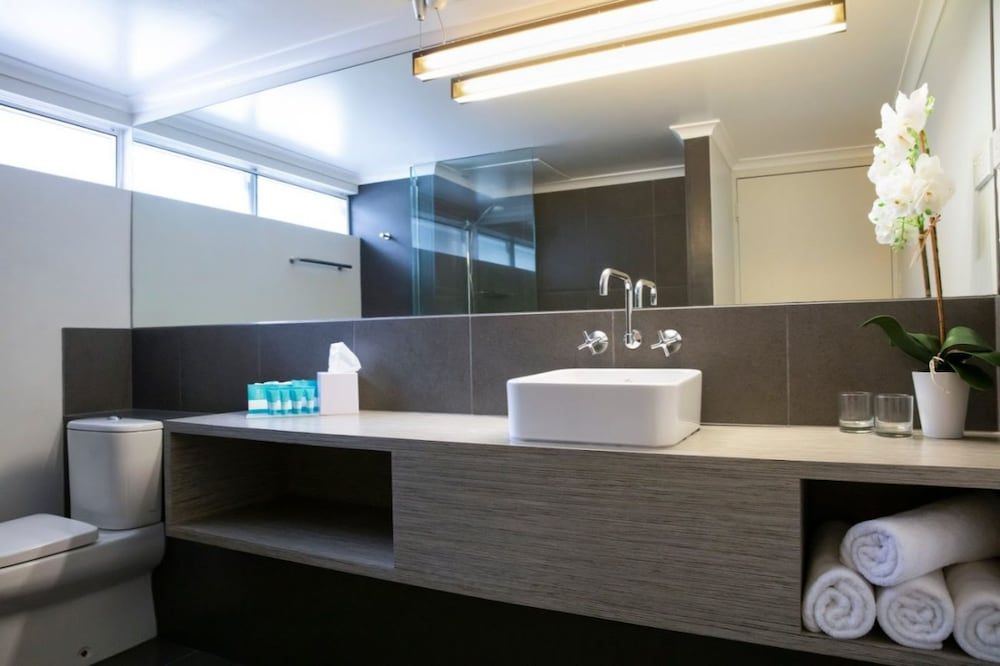 Club Wyndham Mission Beach Beachfront Hotel Room 4